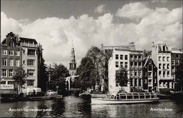Amstel / Groenburgwal.    Amsterdam.